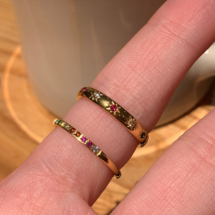 棠洛 彩虹镶钻素圈食指戒女显手细精致指环叠戴高级感金色戒指潮