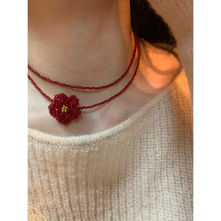 手作款 绕圈颈链脖颈配饰显白项链潮 暗红花朵串珠锁骨链女一条式