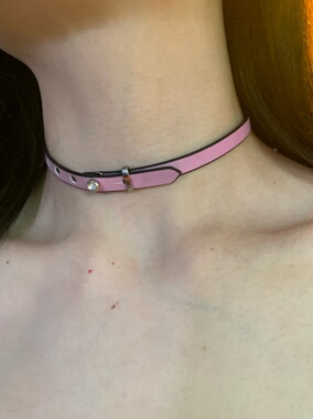 棠洛 原创温感变粉choker颈链女个性独特辣妹项圈软皮革粉色颈带
