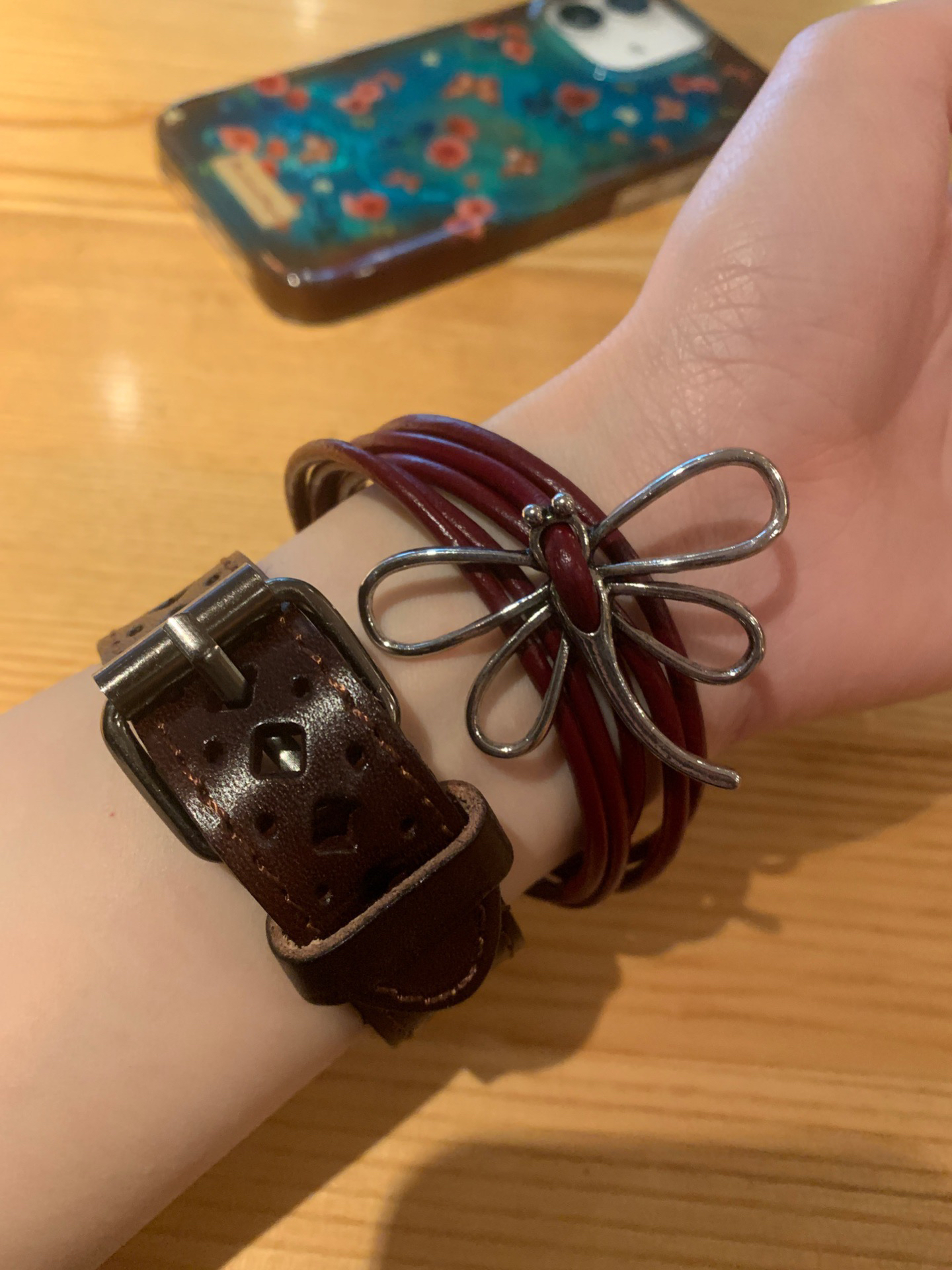 棠洛 废土感牛皮手环女个性独特手链欧美辣妹风手饰品高级感2025