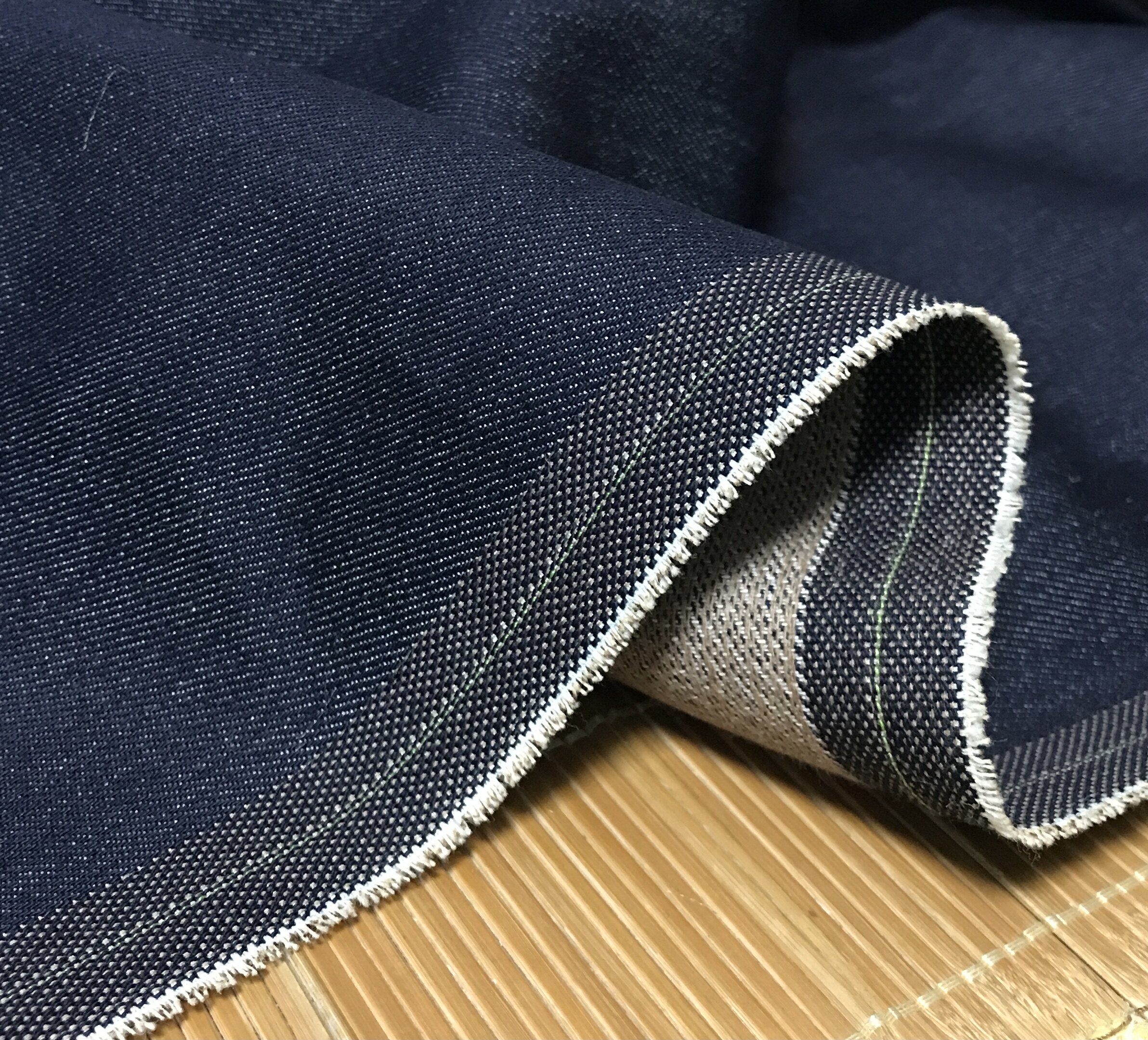 金佳厚挺括无弹品质感足日本丹宁进口高端原浆蓝色牛仔布料