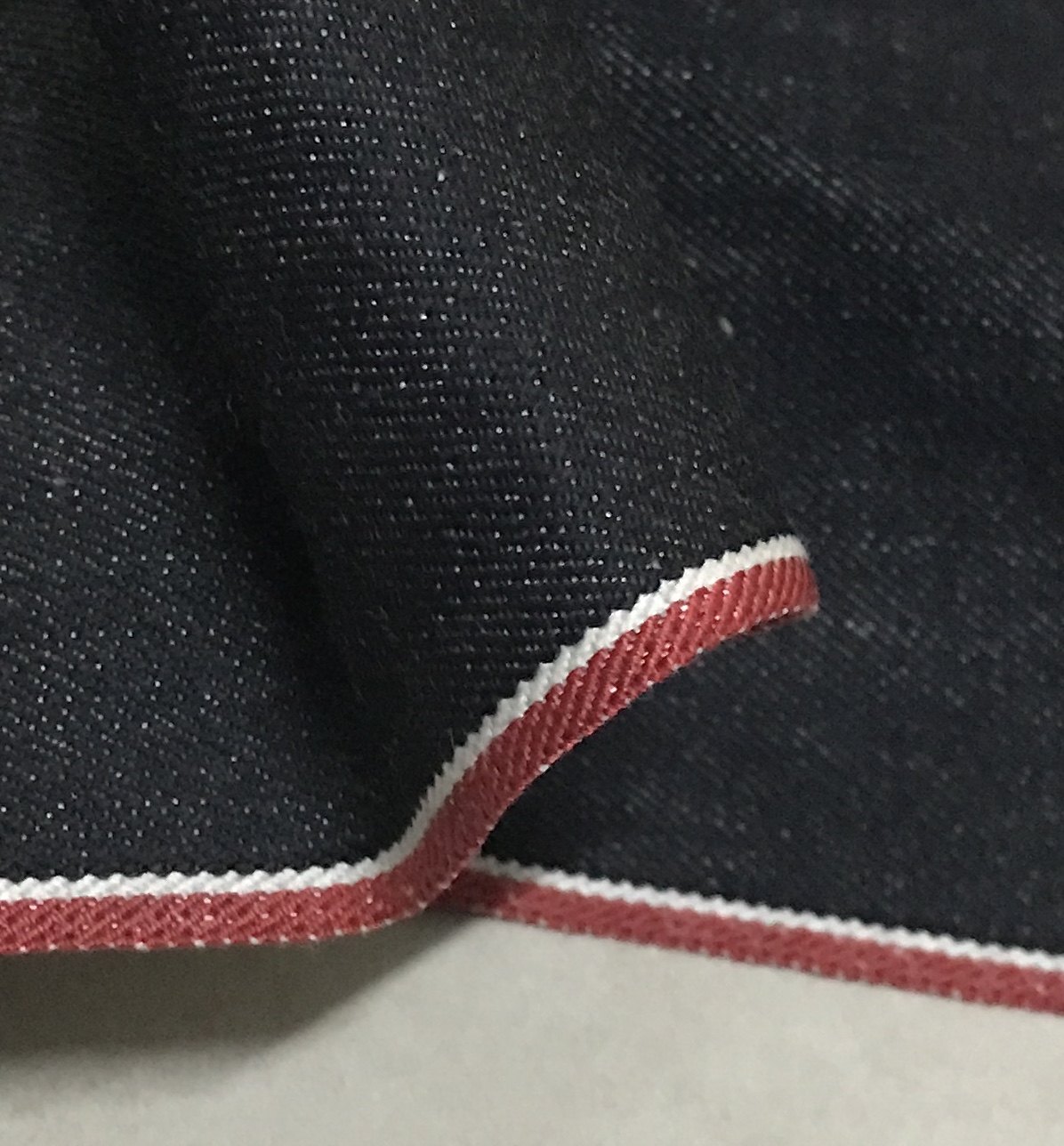 金佳厚硬无弹品质感足日本赤耳丹宁进口高端原浆黑色红边牛仔布料