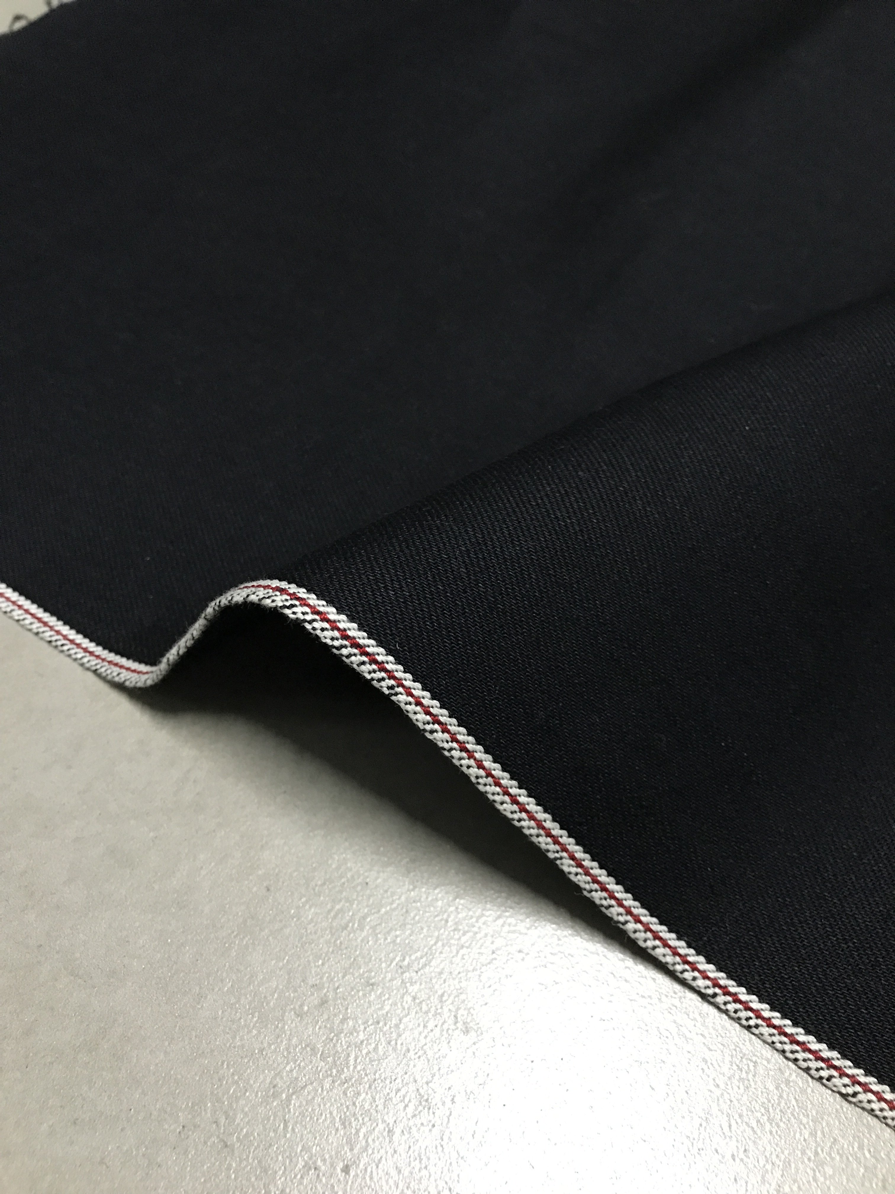 厚硬挺括无弹品质感足日本冈山赤耳原浆黑色红边丹宁牛仔布料