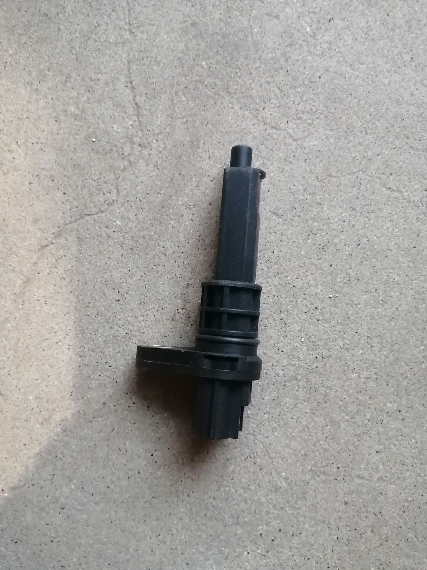 适配长安奔奔迷你MINI1.0/1.3 悦翔V3 1.3里程表传感器转速感应器