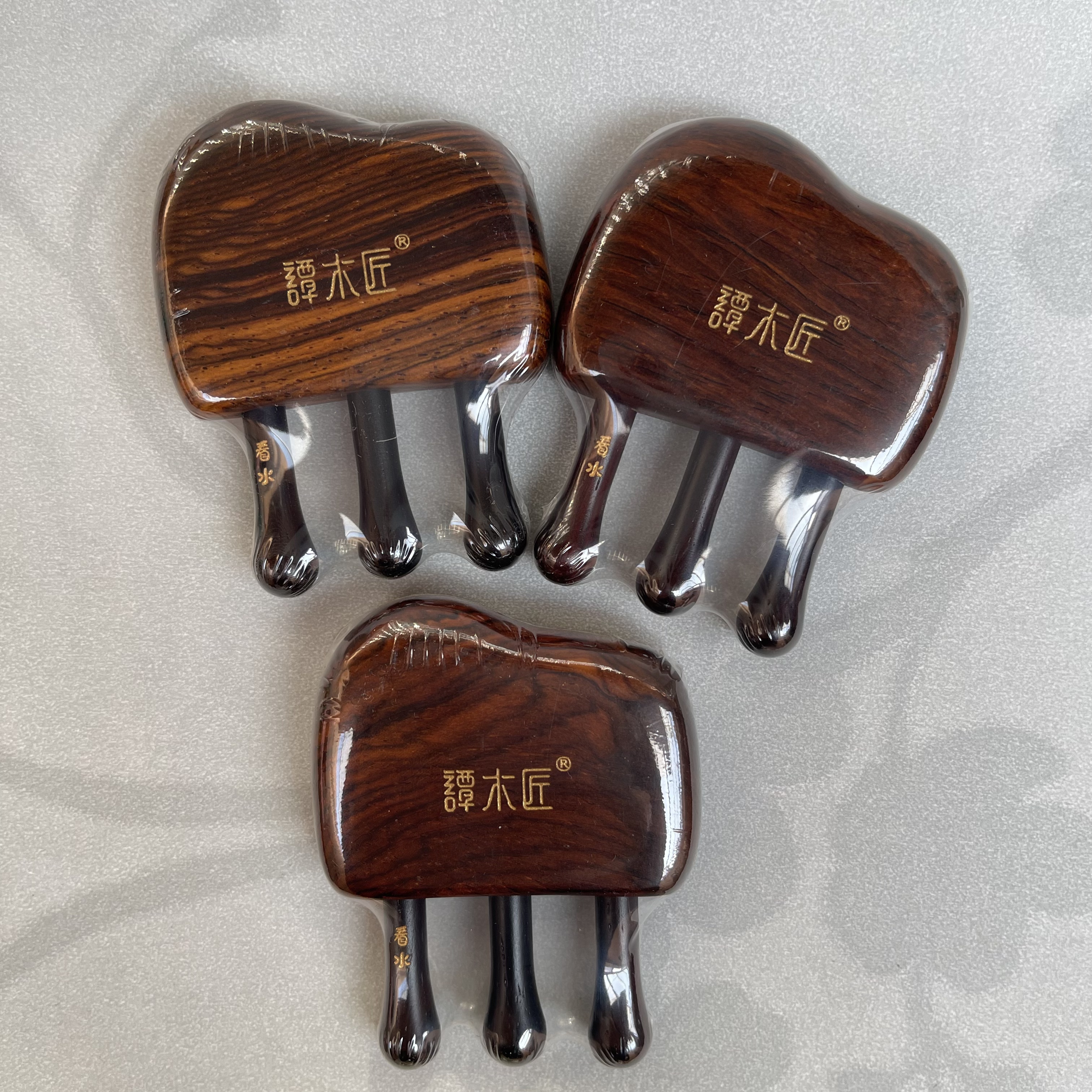 谭木匠正品礼盒按摩梳见山看水经络按摩通络神器可定制