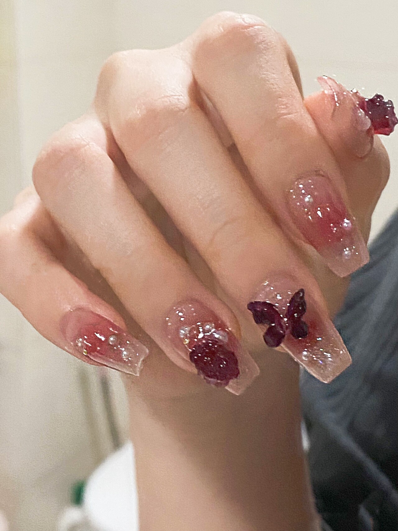 纯欲风乌梅子酱酒红色山茶花穿戴甲腮红晕染美甲成品假指甲贴片