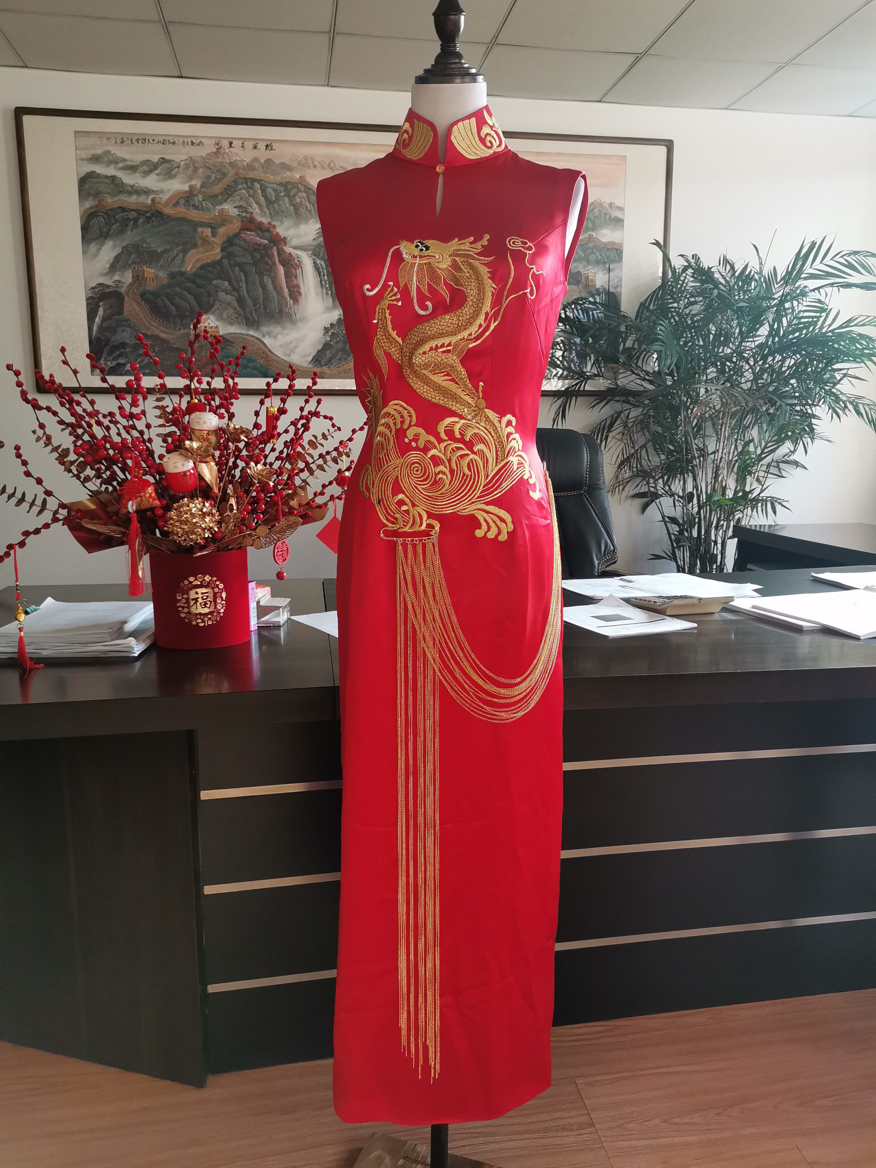 新娘婚嫁重工手推绣手工高档旗袍