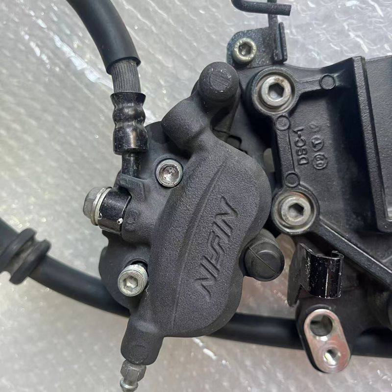 忍者400Ninja500/Z400后卡钳带架