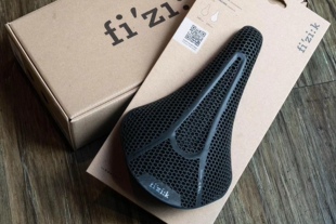 飞贼 3D打印坐垫，座垫，车座R00碳轨 碳底板 140mm 150mm