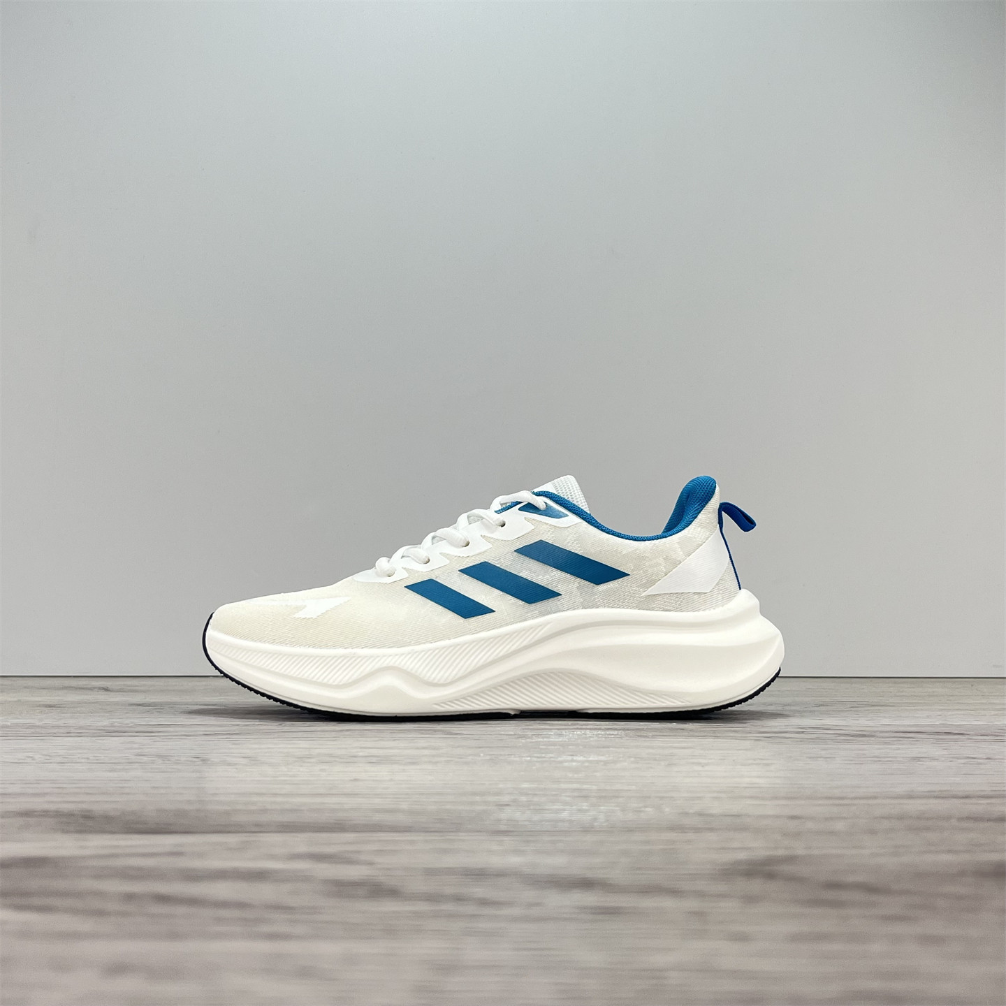 外贸新款超轻底网面透气休闲跑步鞋男款运动鞋软底轻便透气慢跑鞋