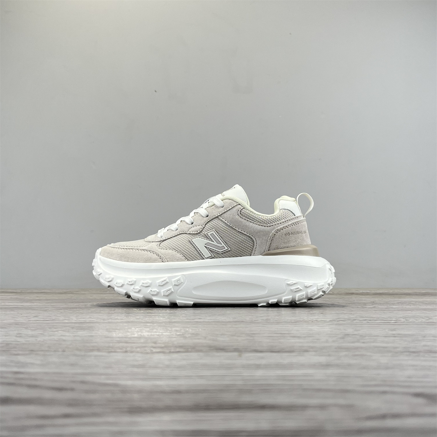 捡漏 好货 秋季真皮厚底增高老爹鞋女款舒适运动时尚百搭休闲鞋