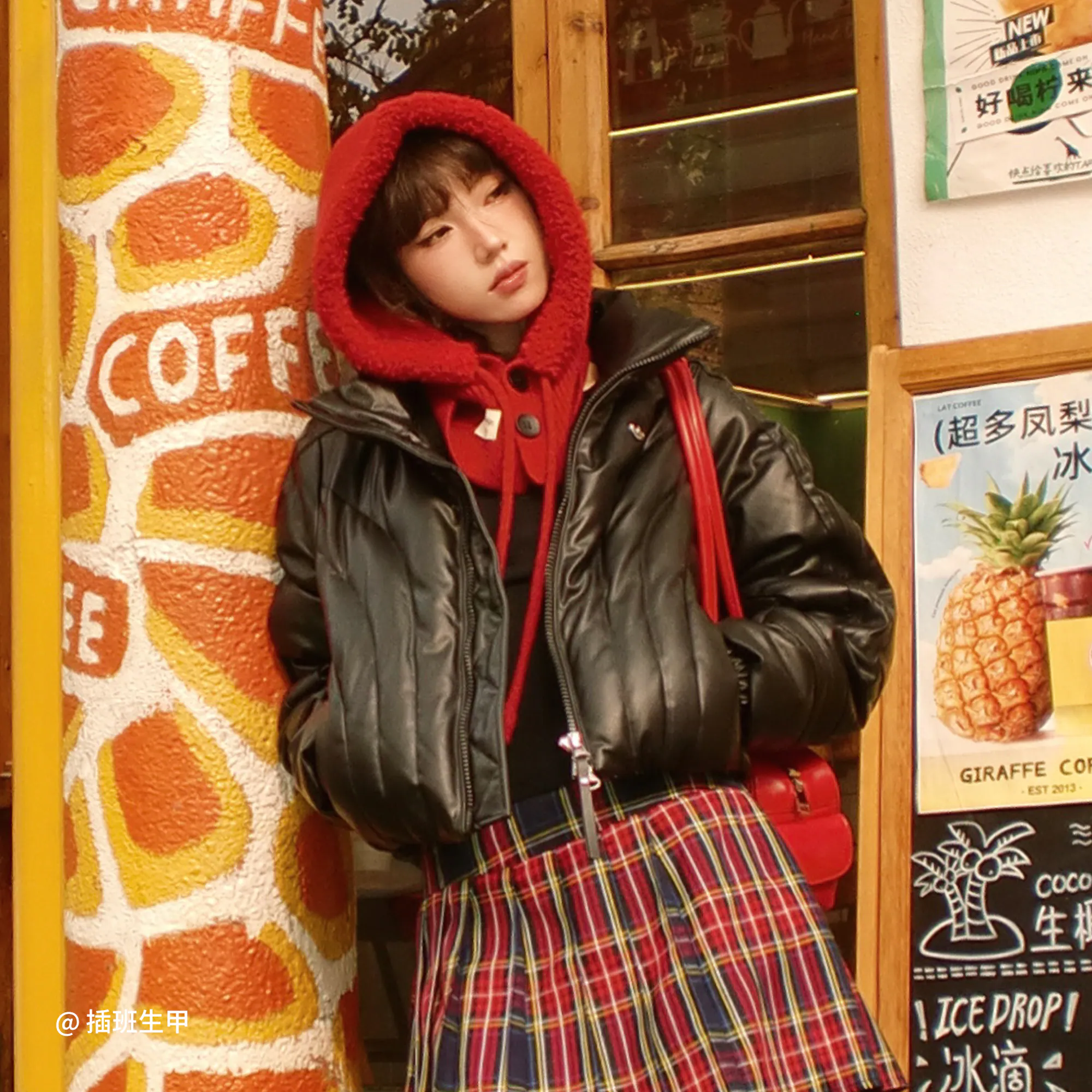 阿迪达斯女子仿皮羽绒服JD3790