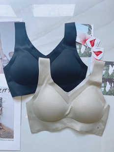 和美内衣 锦莫双V领文胸无钢圈大胸显小乳胶杯抗菌无痕D12B2089女