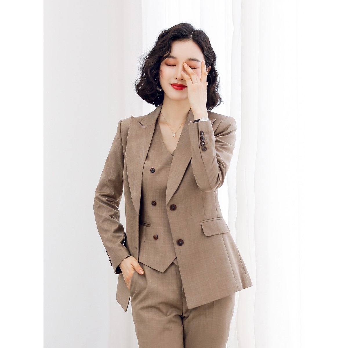 诗璐雅干练高级感职业西装外套女通勤气质女神范正装西服马甲秋冬