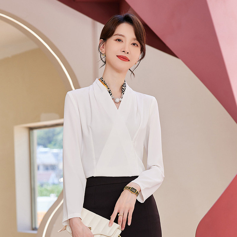 诗璐雅法式V领高级感职业白衬衫气质女神范2025春秋洋气雪纺上衣