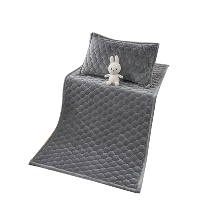 A类7A抗菌牛奶绒夹棉床垫抗菌