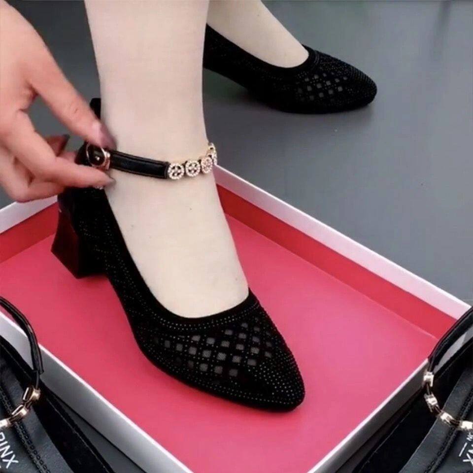 大东中跟凉鞋女春夏新款真皮粗跟网纱镂空透气防滑单鞋妈妈洞洞鞋