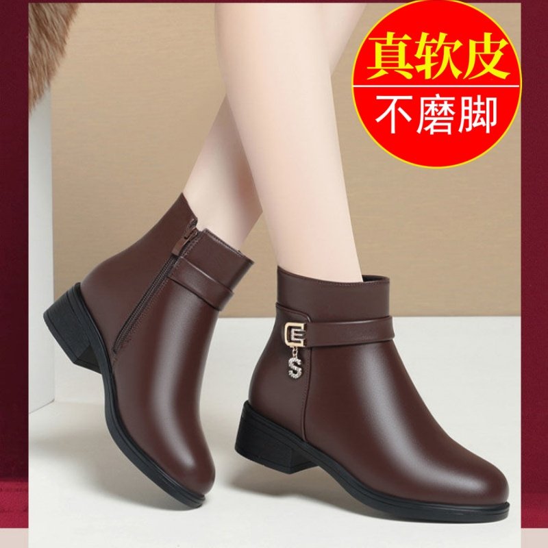 意尔慷妈妈鞋子棉鞋软皮冬季短靴女士靴子中跟加绒皮鞋中老年女鞋