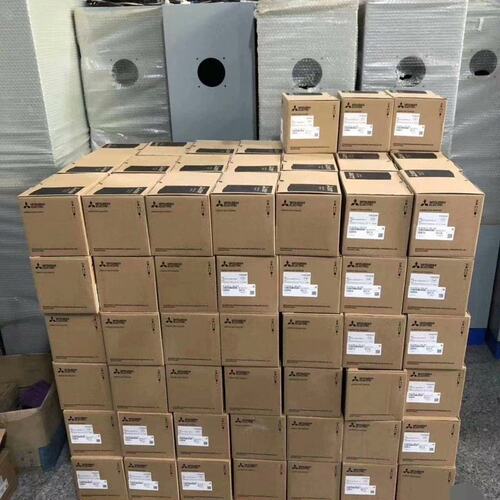 议价电机变频器FR-CS84-050-60FRCS8405060FRCS8405060