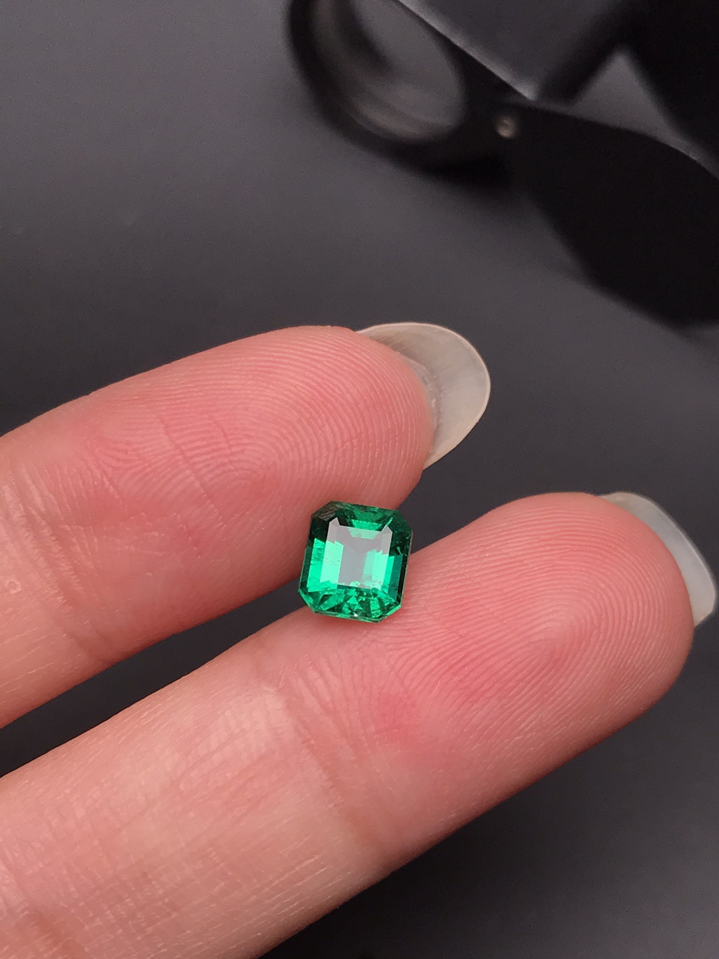 1.09克拉极微油祖母绿