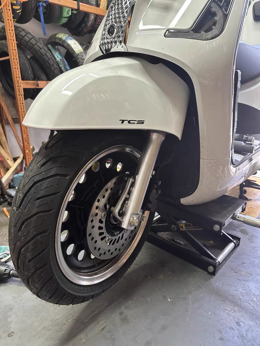 泰国进口showa前减震适配NS150LA 踏板摩托车昭和避震器 无损安装