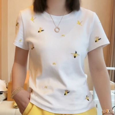 重工小蜜蜂刺绣白色短袖T恤女夏季新款时尚潮流修身圆领上衣
