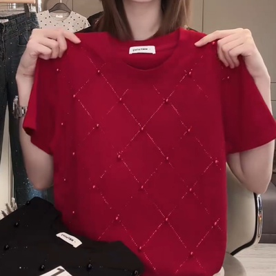 2026年夏季红色棱形烫钻短袖t恤女新款设计感正肩上衣