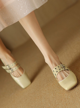 春秋季皮鞋方头玛丽珍鞋低跟单鞋女全皮真皮浅黄色银色大码鞋KTH