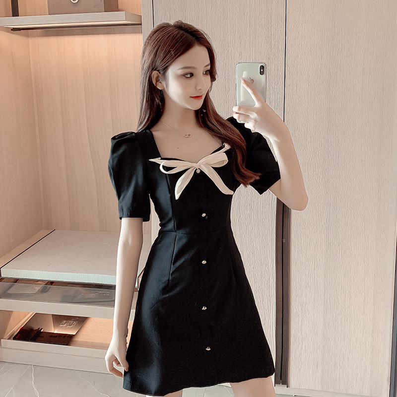 Age reducing dress summer 2021 new style street blowing temperament Sexy French waist A-line black skirt