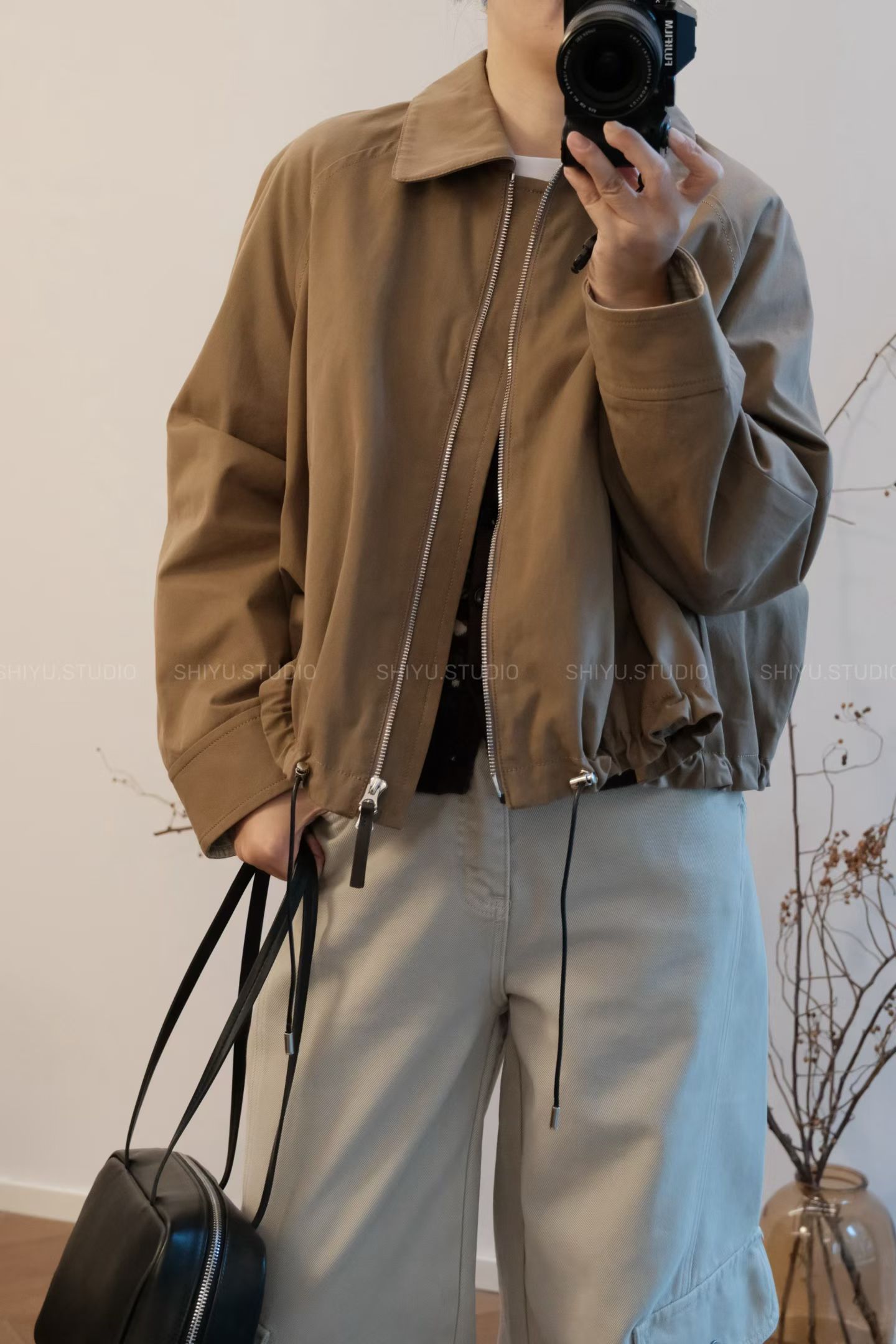 “简约百搭”100%棉 经典卡其撞蓝调格子抽绳翻领夹克短外套女