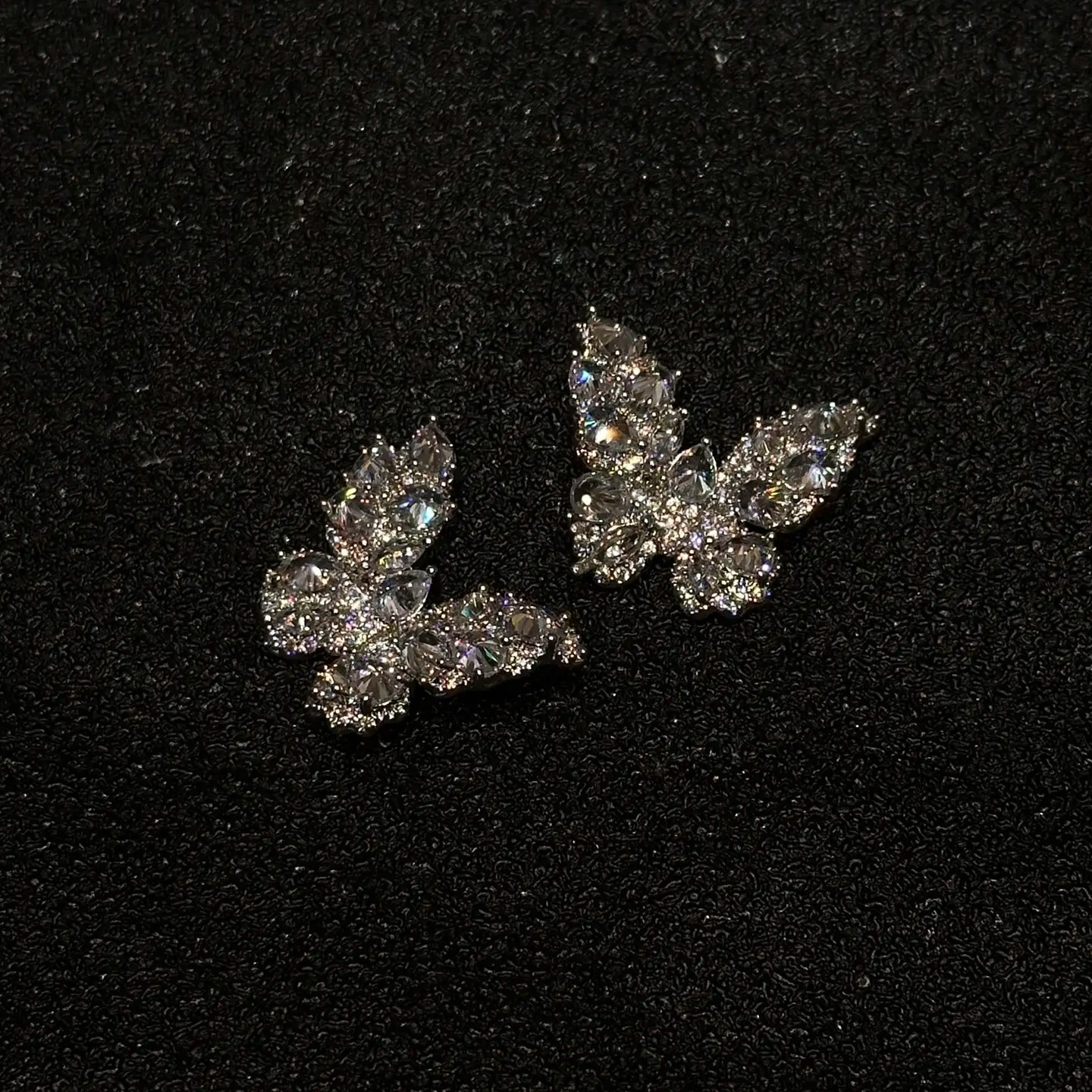 多层密镶碎钻渐变彩蝶耳环高级轻奢小众设计晚宴吸睛精致气质耳饰