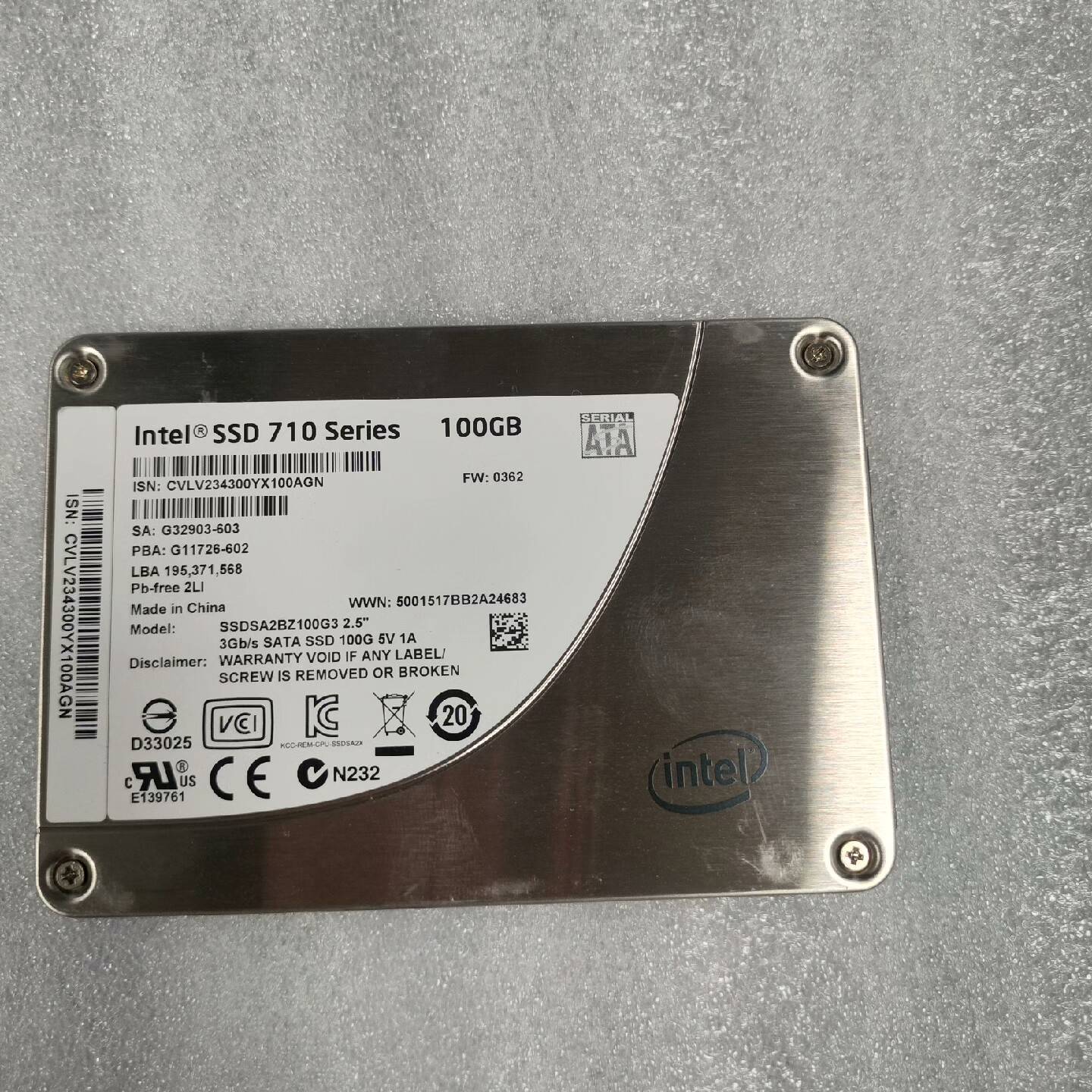 英特尔 710系列 100g 2.5寸 议价 也可为维修！！