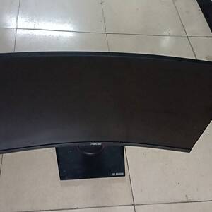 华硕tuf  vg32vqe 32寸2k144曲议价 也可为维修！！