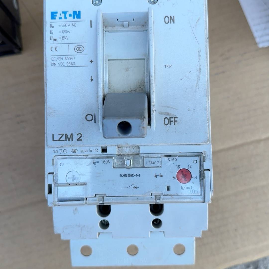 伊顿断路器LZM2一台，LZMC议价 也可为维修！！