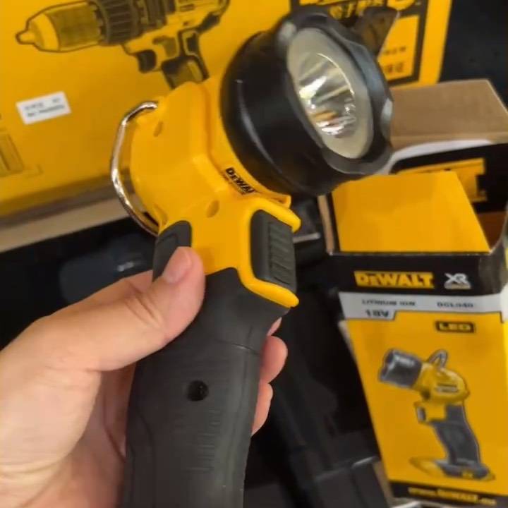 得伟DEWALT DCL040 18V锂电充议价 也可为维修！！
