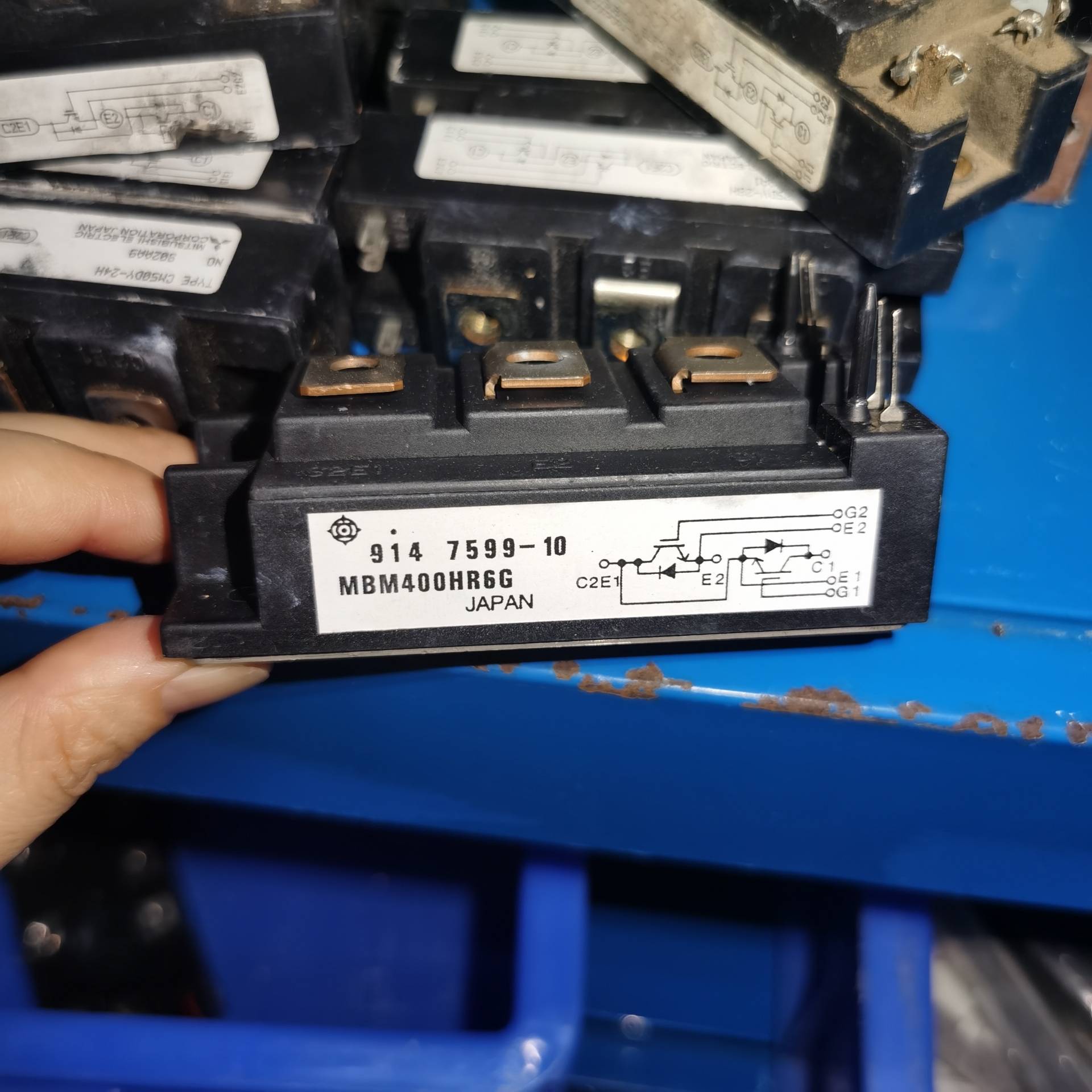 MBM400HS6A  MBM300HS6G MBM200H议价 也可为维修！！