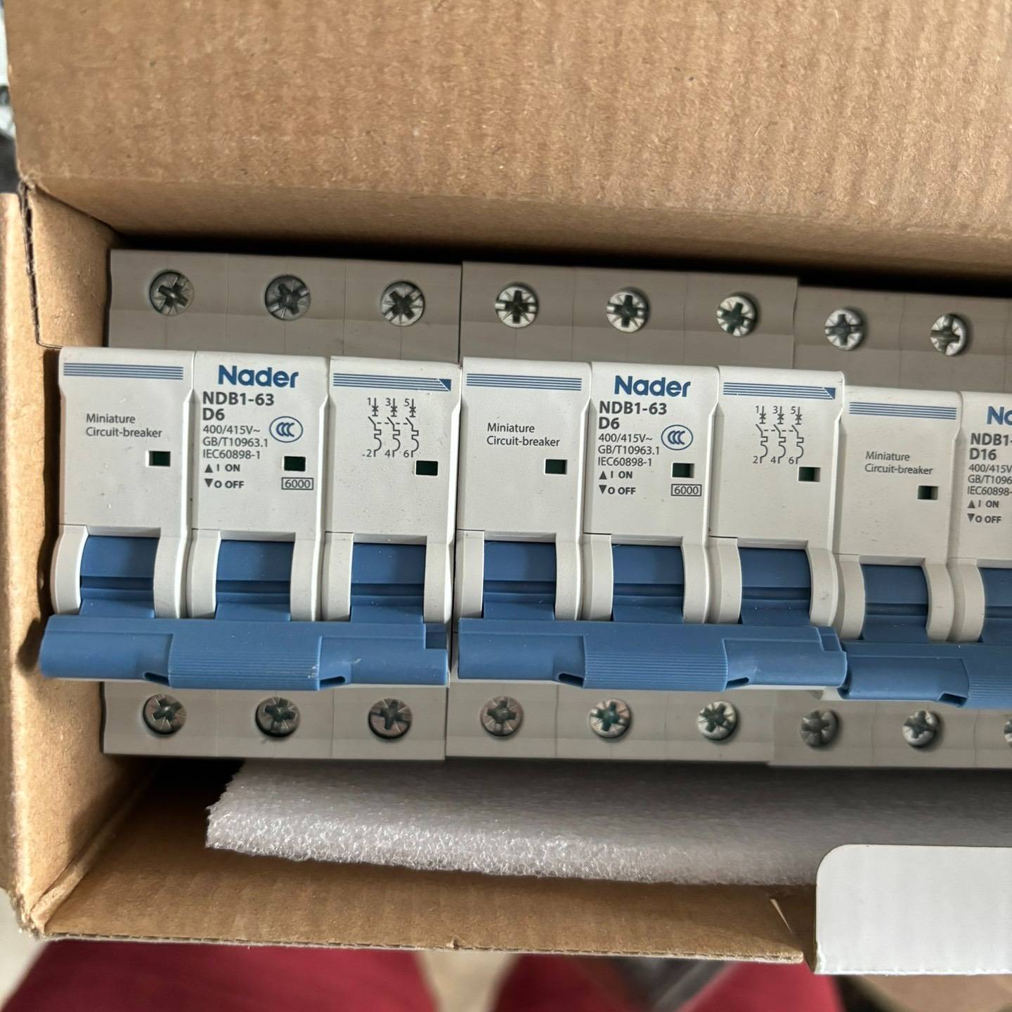 MDB1-63 3pD6 良信正品空气议价 也可为维修!!