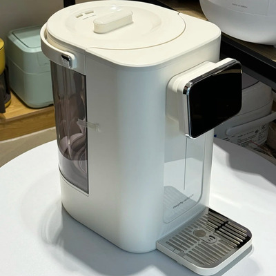 摩飞新款恒温大容量饮水机除氯