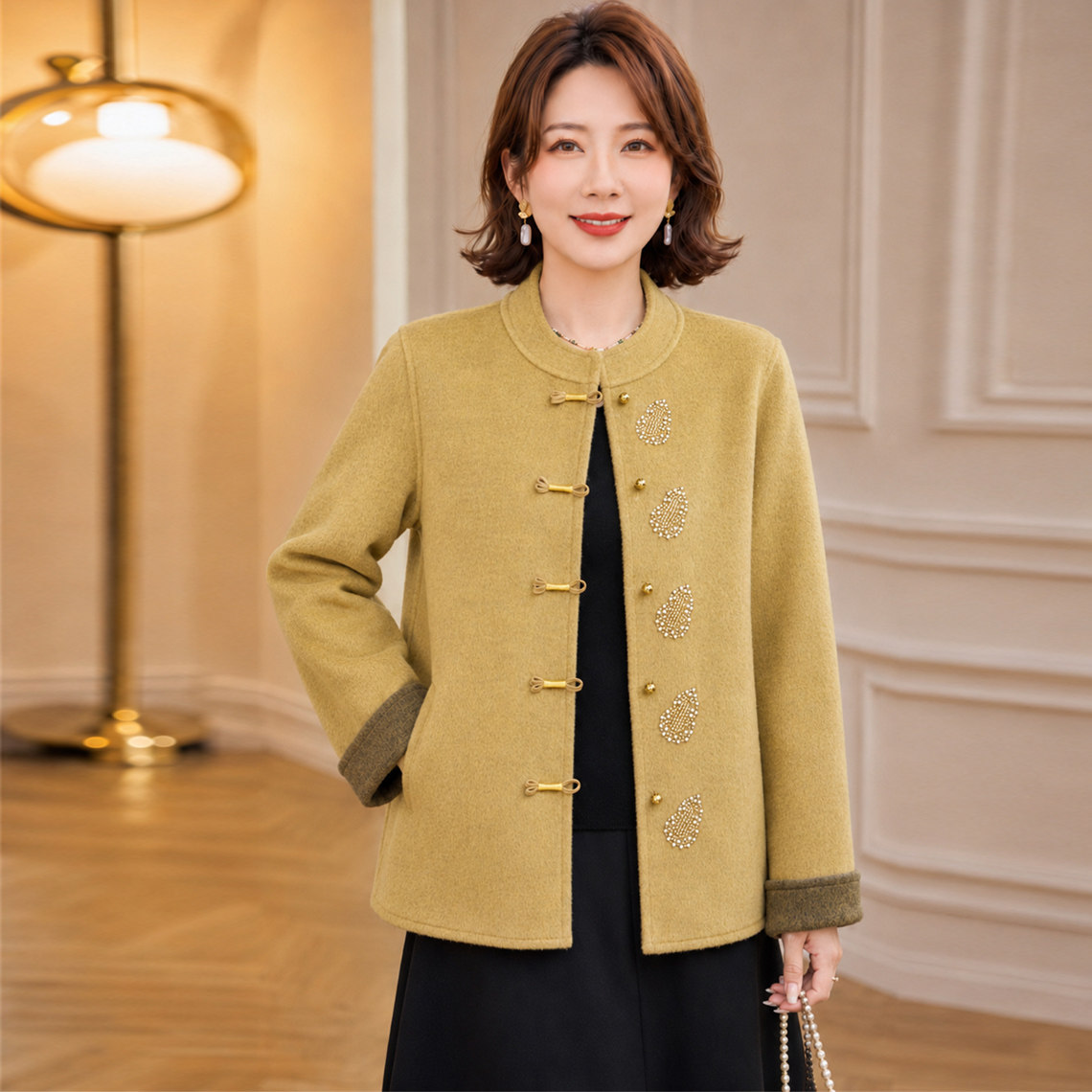 秋装新中式绣花毛呢外套妈妈装