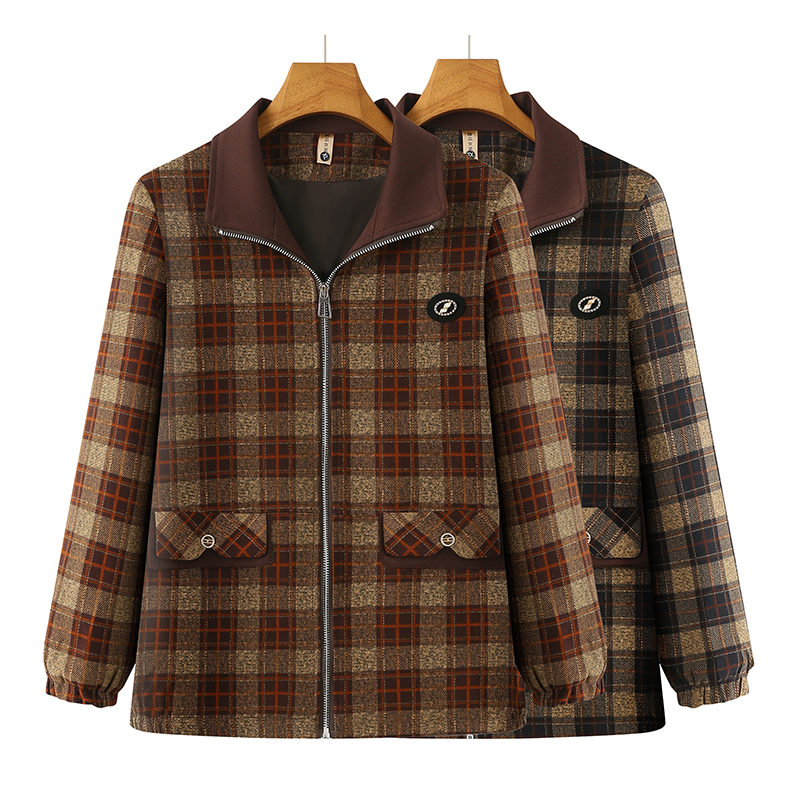 妈妈装格子外套洋气中老年人女装