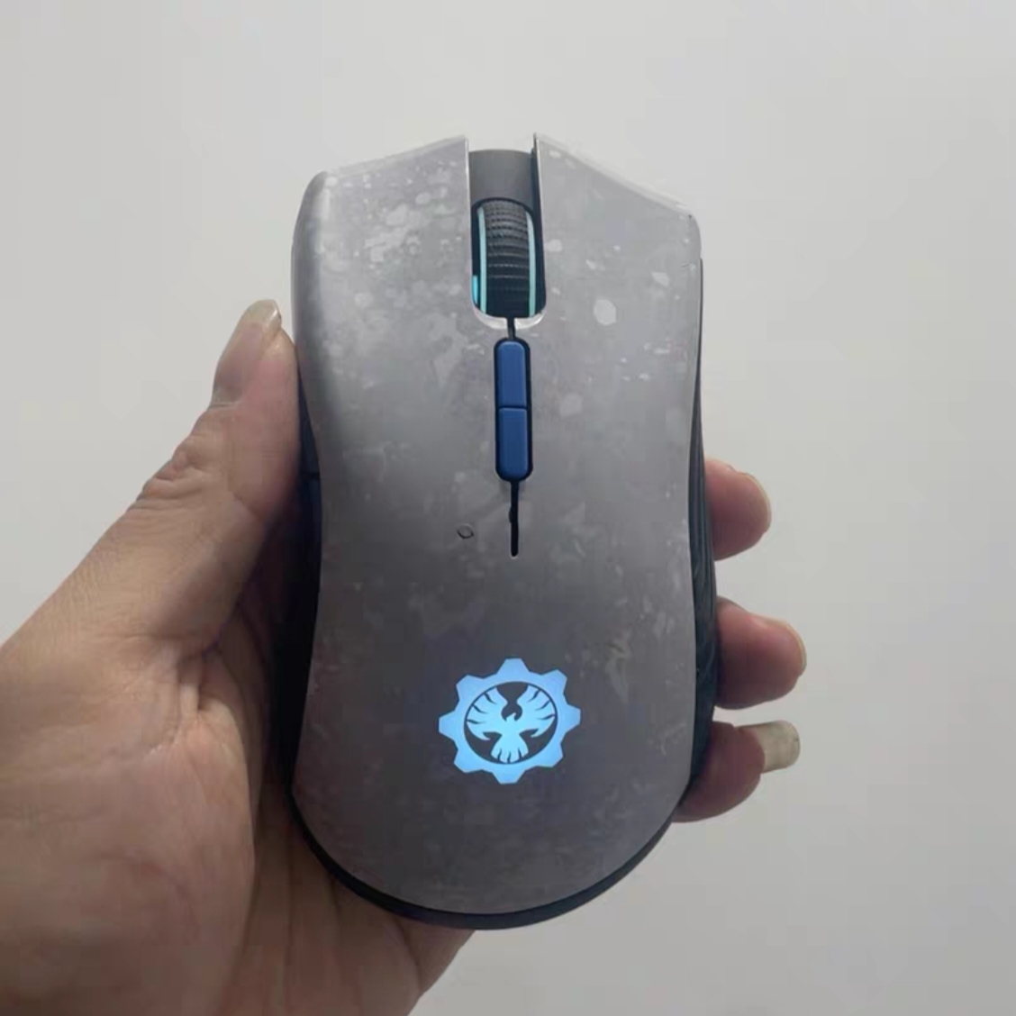 雷蛇Razer曼巴眼镜蛇战争机器5联名限量收藏无线游戏幻彩RGB鼠标