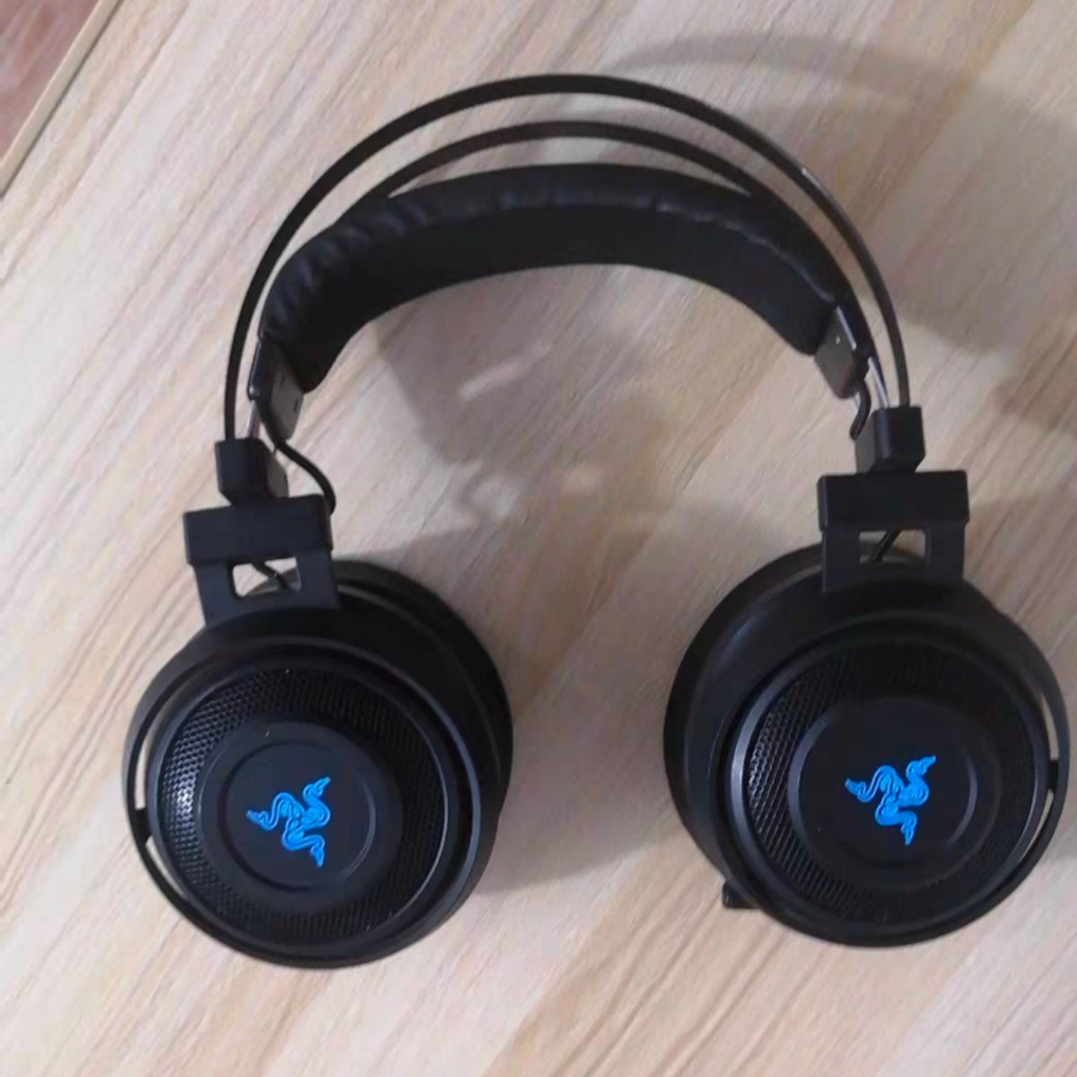 Razer雷蛇 影蛟鲛Nari幻彩版无线有线双模头戴式游戏电竞耳机麦