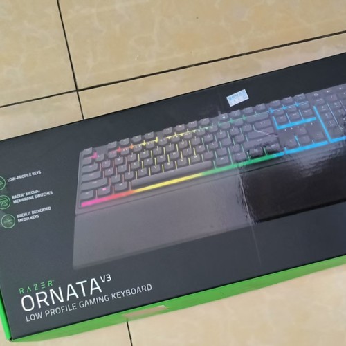 Razer雷蛇雨林狼蛛V3幻彩EGB版有线游戏电竞FPS薄膜轻机械轴键盘