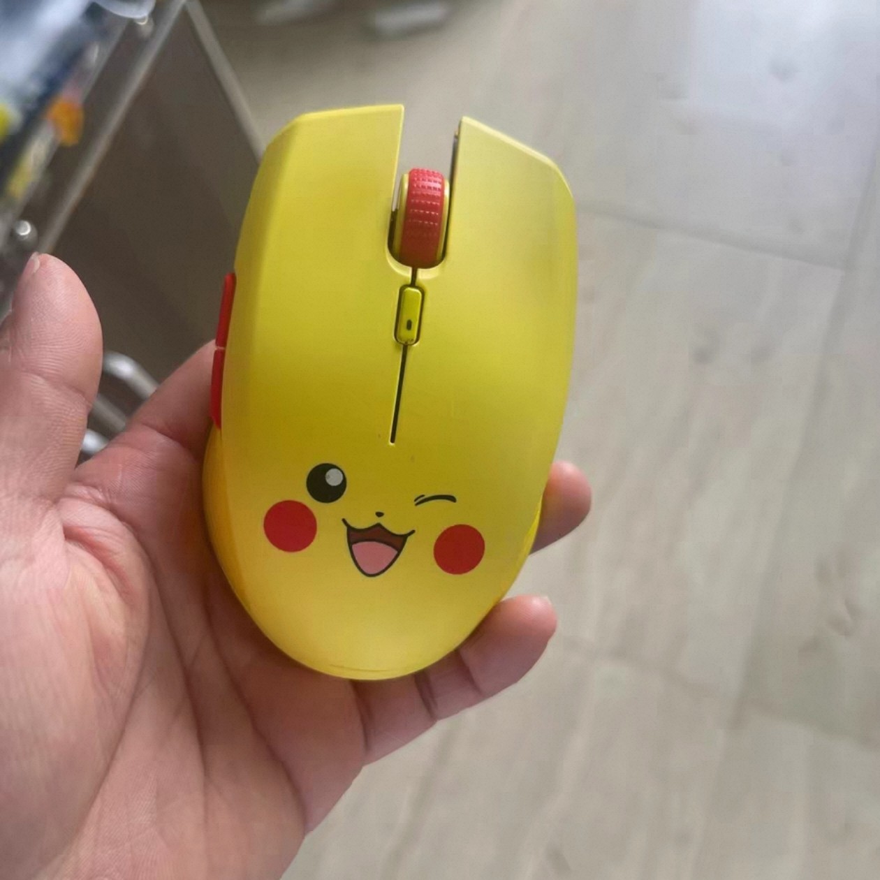 RAZER雷蛇刺鳞树蝰皮卡丘限定绝版无线蓝牙鼠标办公游戏双用鼠标