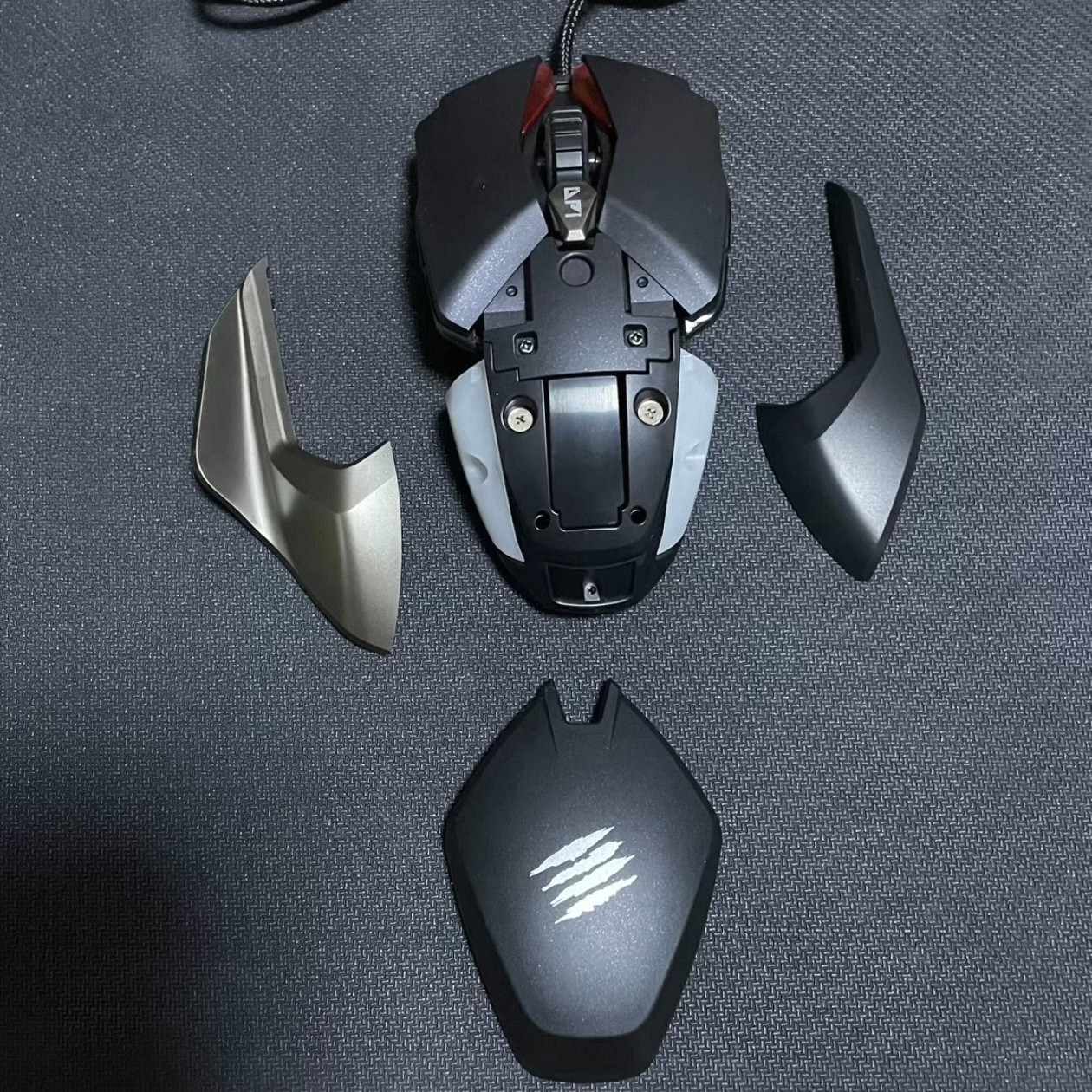 美加狮赛钛客MAD CATZ BAT 6+有线游戏电竞可拆卸配件电脑鼠标