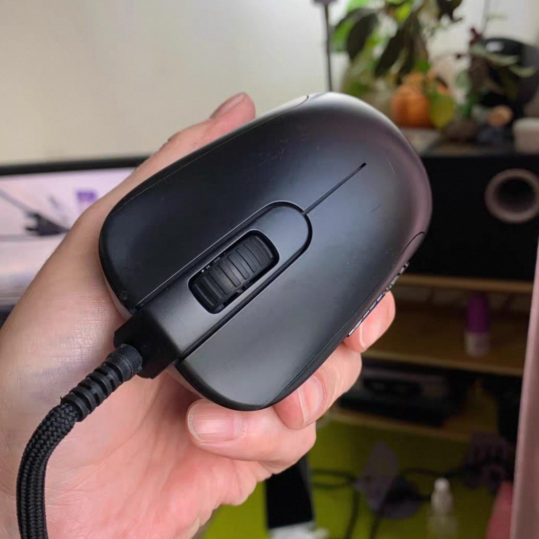 ZOWIE卓威奇亚S2有线游戏电竞专用FPS瓦罗兰特CSGO趴抓窝鼠标