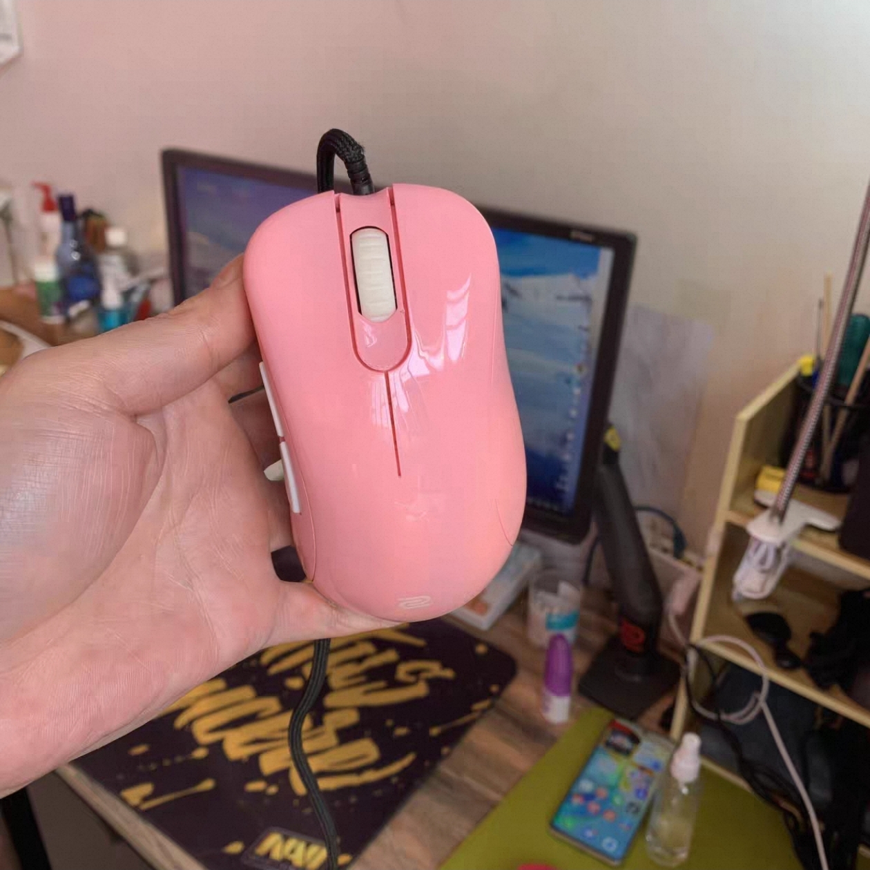 ZOWIE卓威奇亚EC2-B有线游戏电竞粉色限定绝版FPS瓦罗兰特CF鼠标