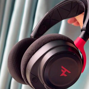 SteelSeries赛睿Arctis寒冰Nova7 Faze Clan限定三模蓝牙单耳机