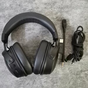 Razer/雷蛇 北海巨妖V3 Pro无线版7.1环绕声RGB游戏电竞专用耳机