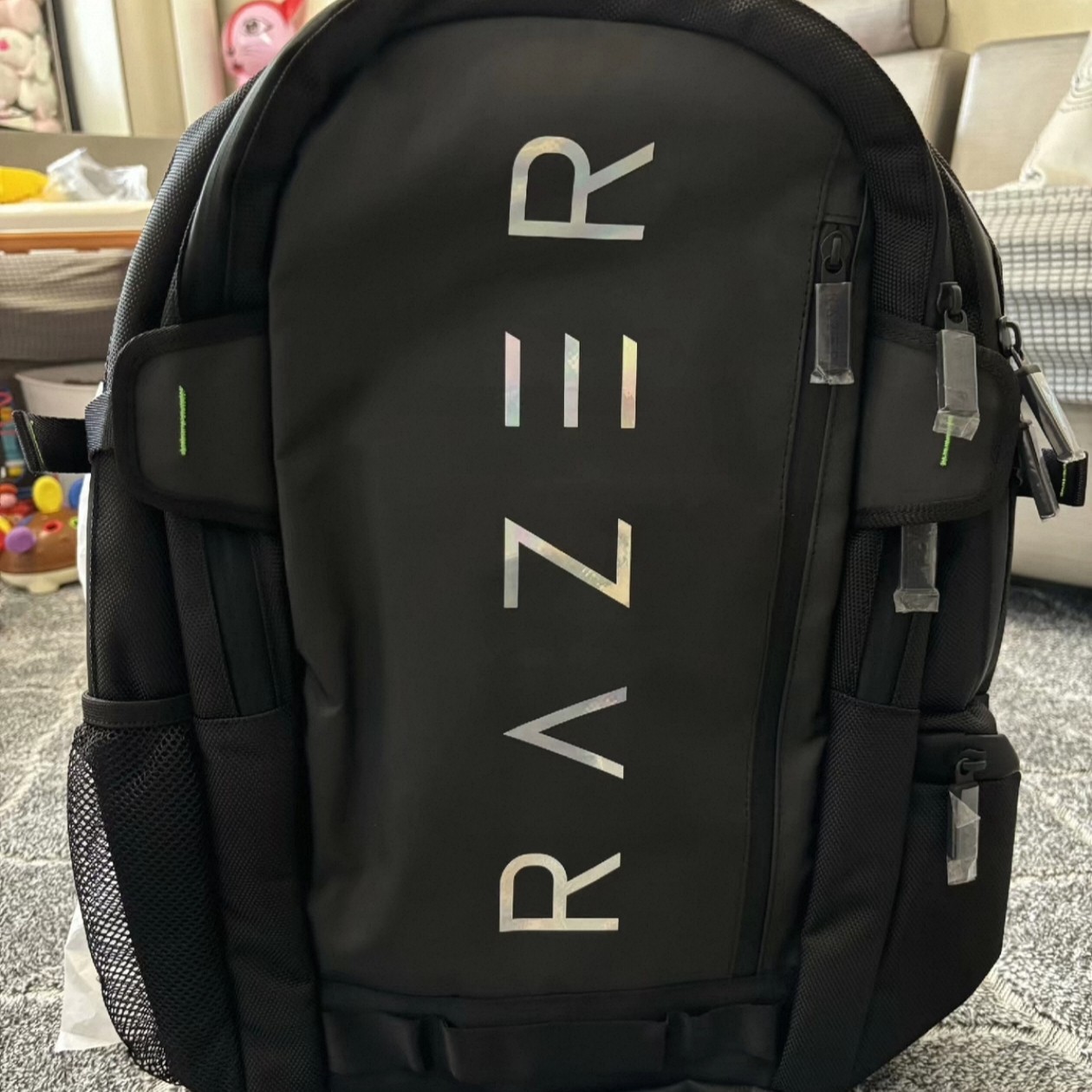 Razer雷蛇游侠V3炫彩背包16多尺寸可选防水耐磨笔记本电脑双肩包
